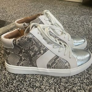 Brand new, never worn Dolce Vita shoes